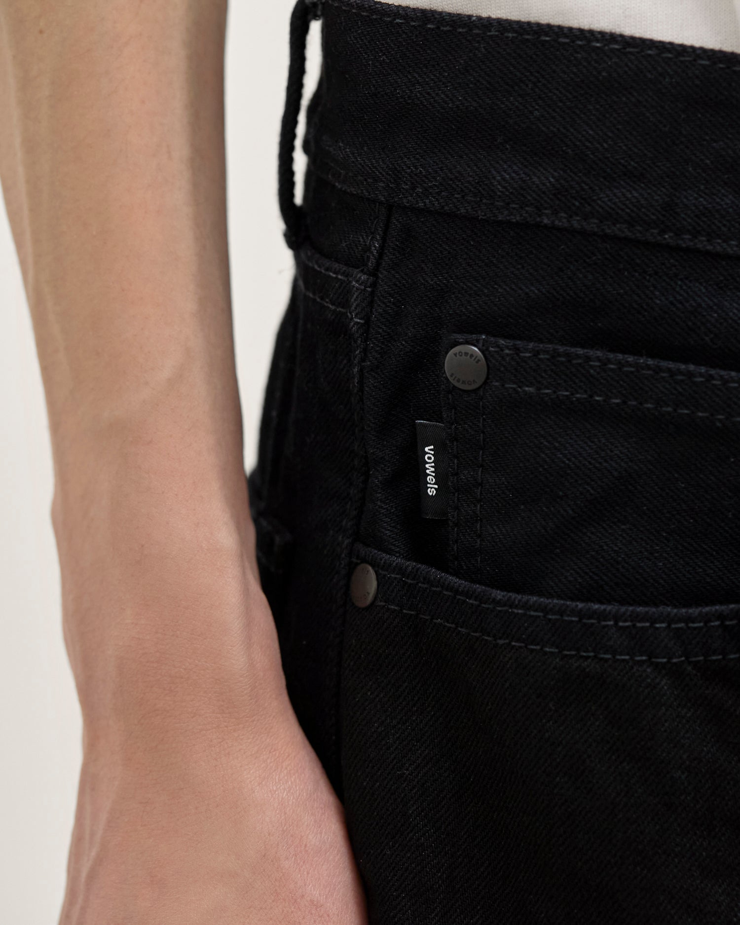 vowels | Straight Denim