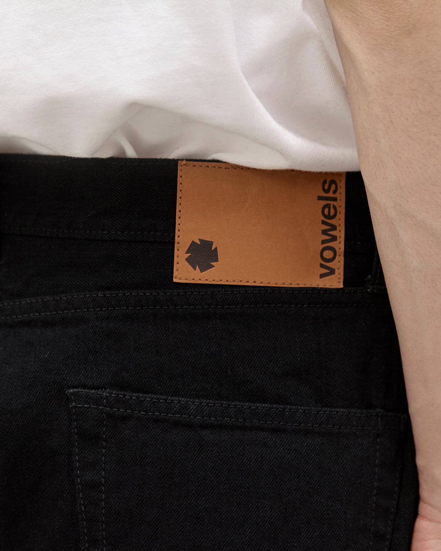 vowels | Straight Denim