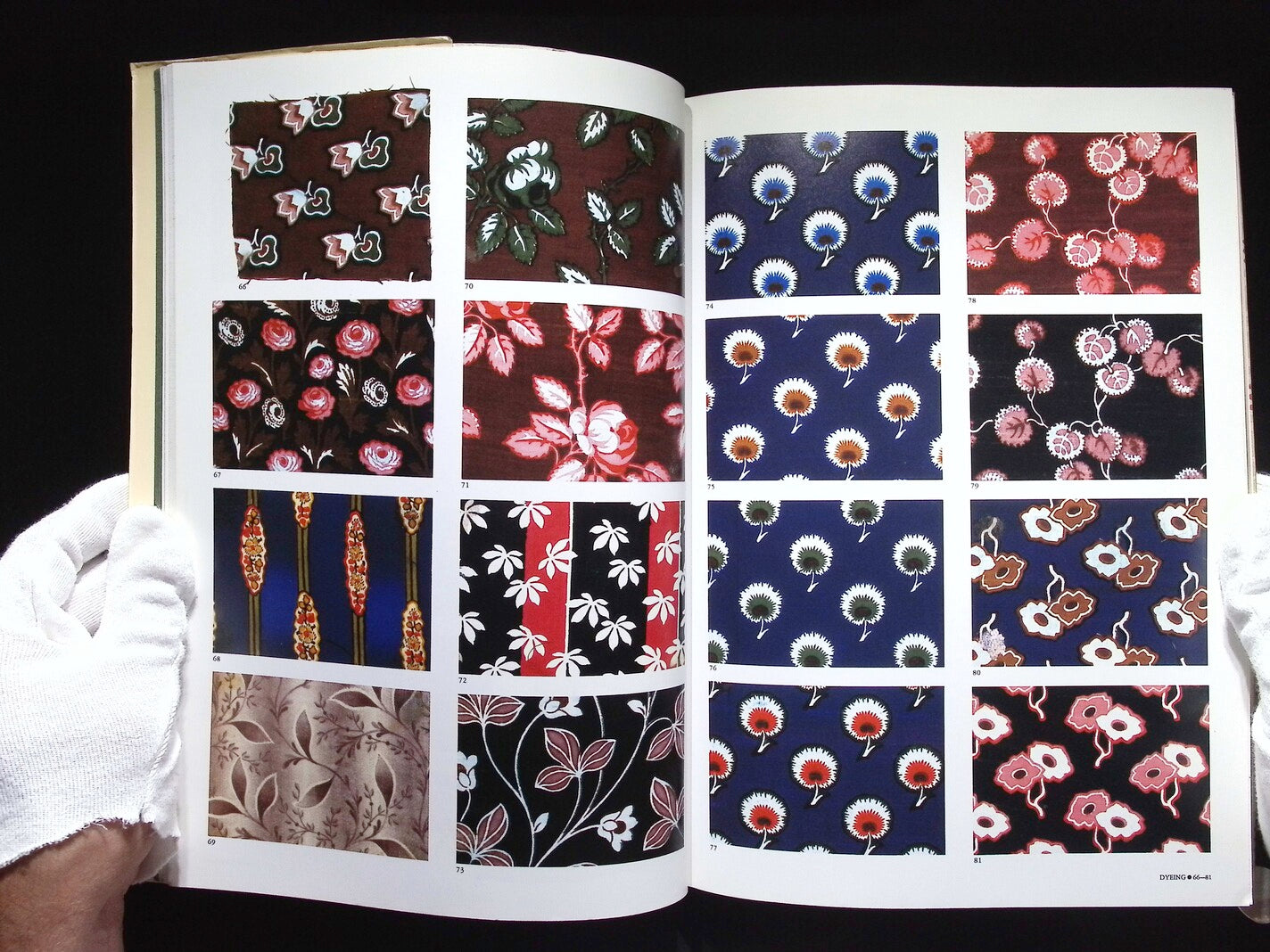 Tetsura Kitamura. 19th Century European Textiles Vol. 3: Printed Wallpaper. 1990.