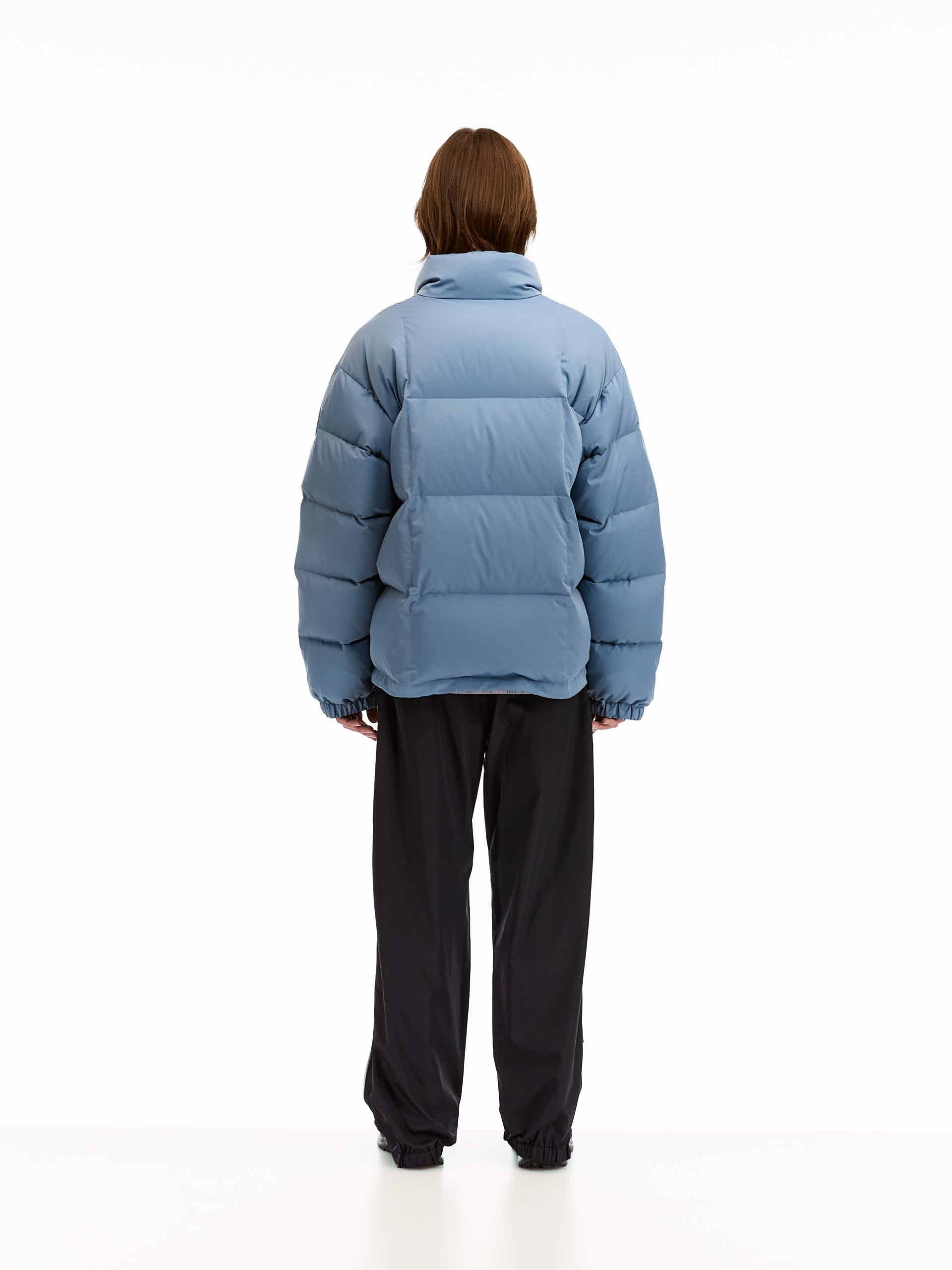 vowels-aw25-model-blue-limonta 