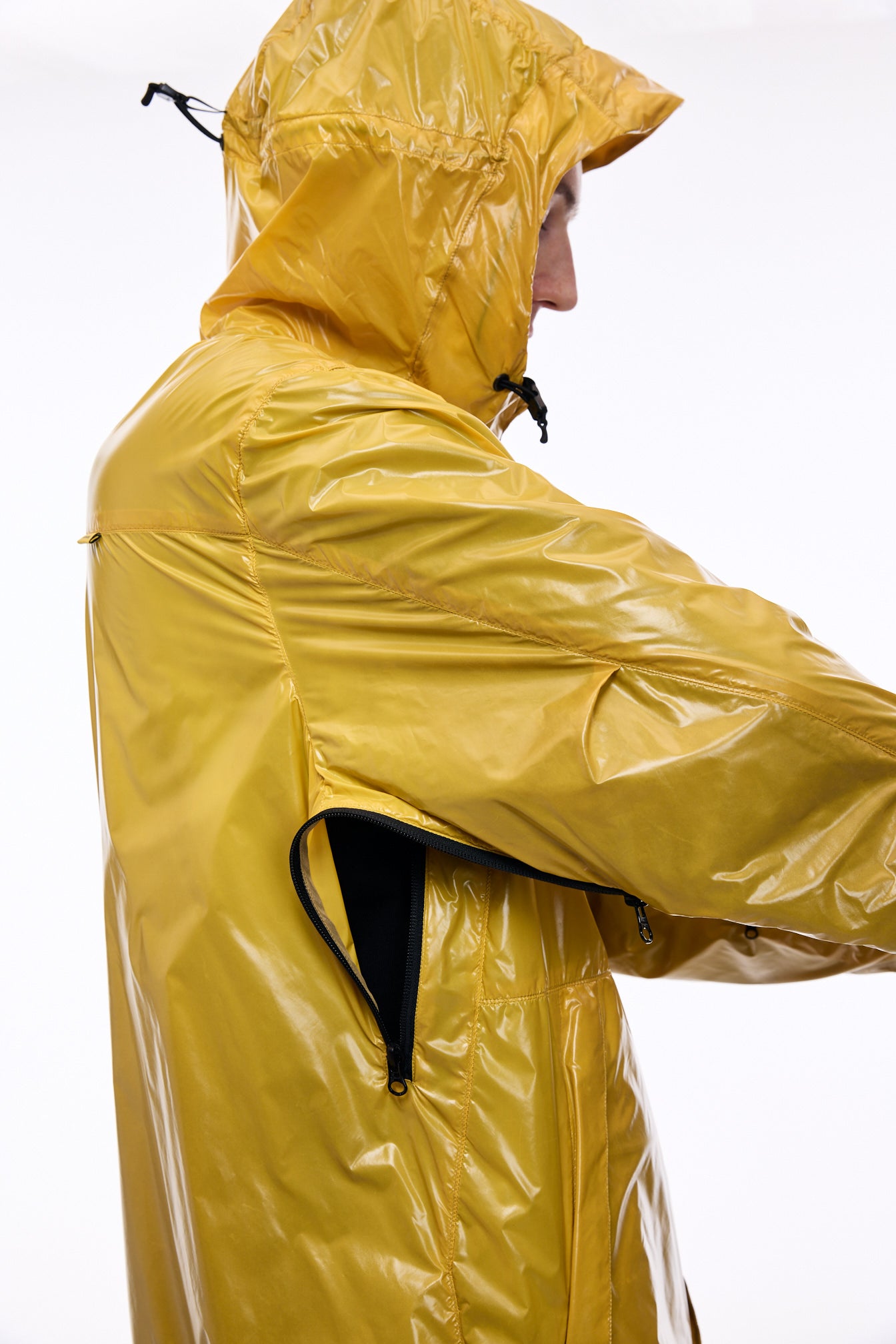 vowels | Thermosensitive Shell Jacket