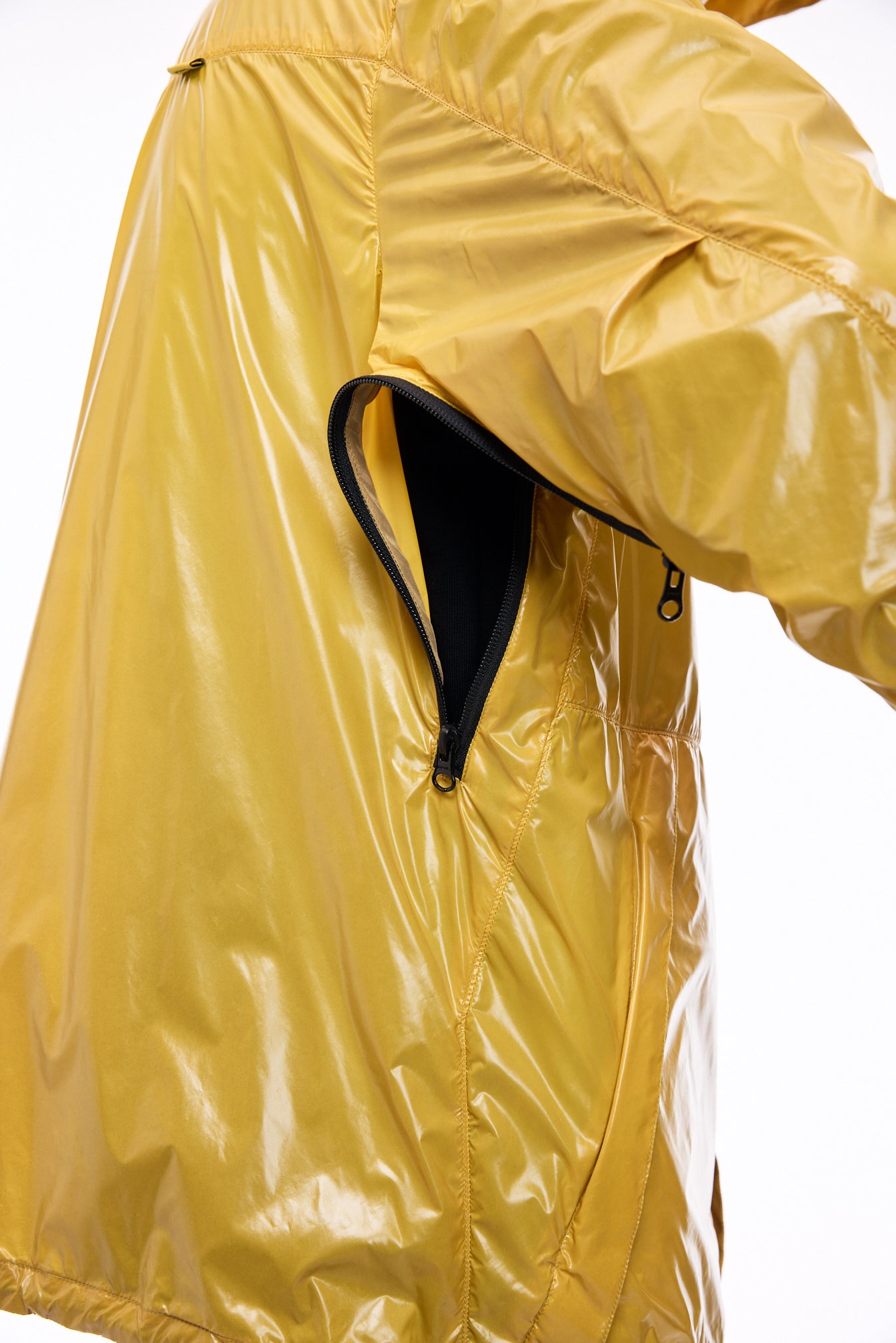 vowels | Thermosensitive Shell Jacket